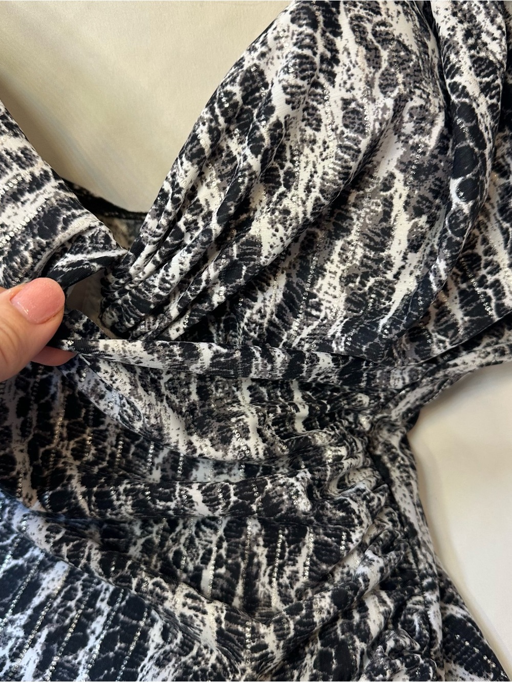 Miraclesuit Black and White Swimsuit - Picture 11 of 13